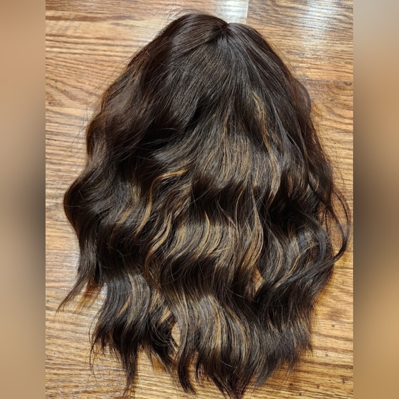 Mixed Color Bob Wavy Wig With Bangs Approx. 12-13 Inches Long - Picture 3 of 10